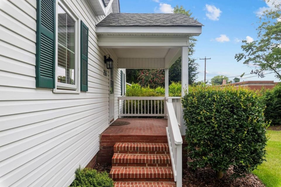 Downtown Village of Pinehurst 2BR 2BA House in Pinehurst