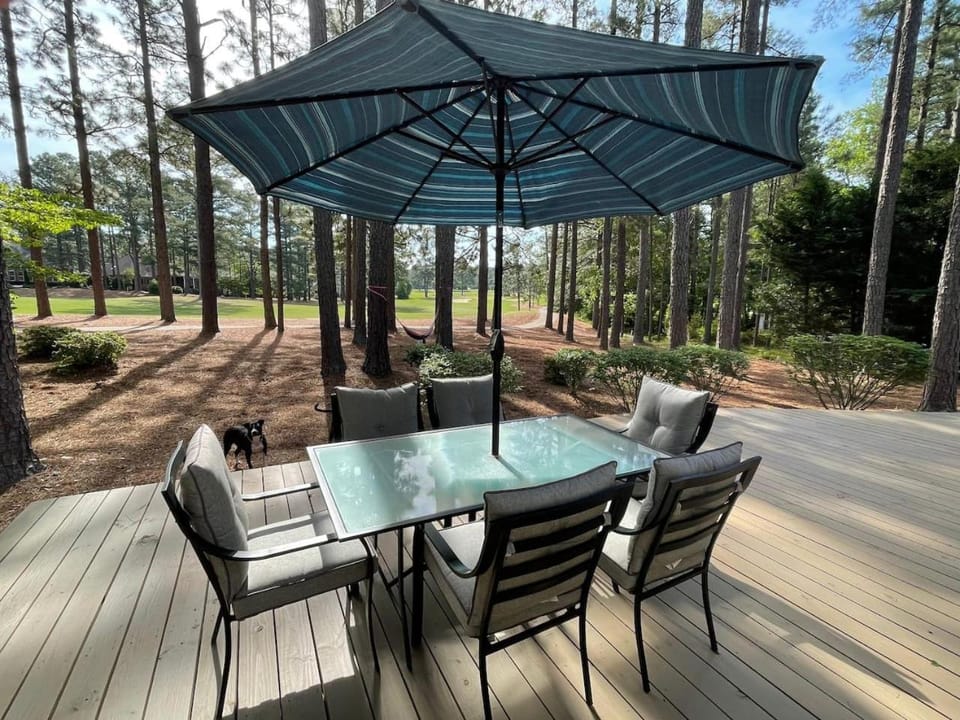 Pinehurst No. 6 Golf Front Getaway House in Pinehurst