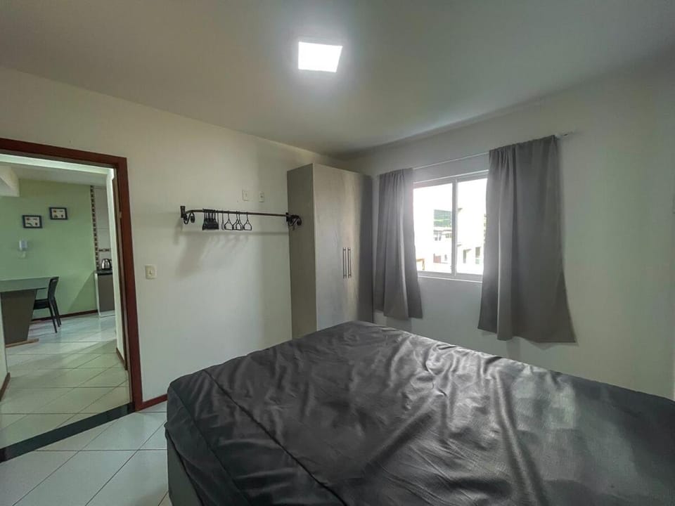 Amplo apartamento em residencial com piscina - 0455 Apartment in Florianopolis