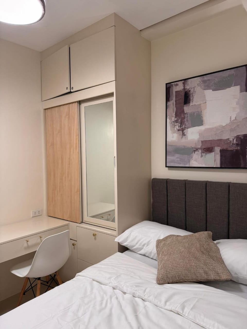 Bed, Photo of the whole room, Bedroom, wardrobe