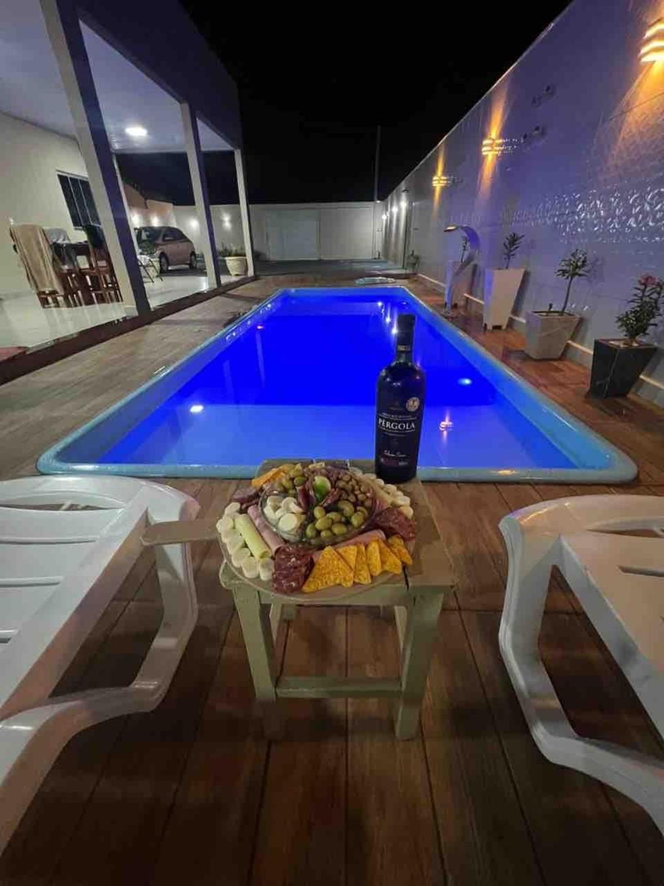 Casa com Piscina Aquecida, Churrasqueira e Wi-Fi - Perto do Centro House in State of Goiás
