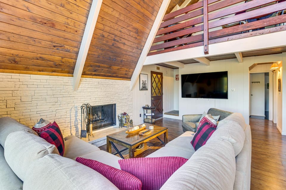 Family-Friendly Lake Arrowhead Cabin with Game Room! Cabin in Lake Arrowhead