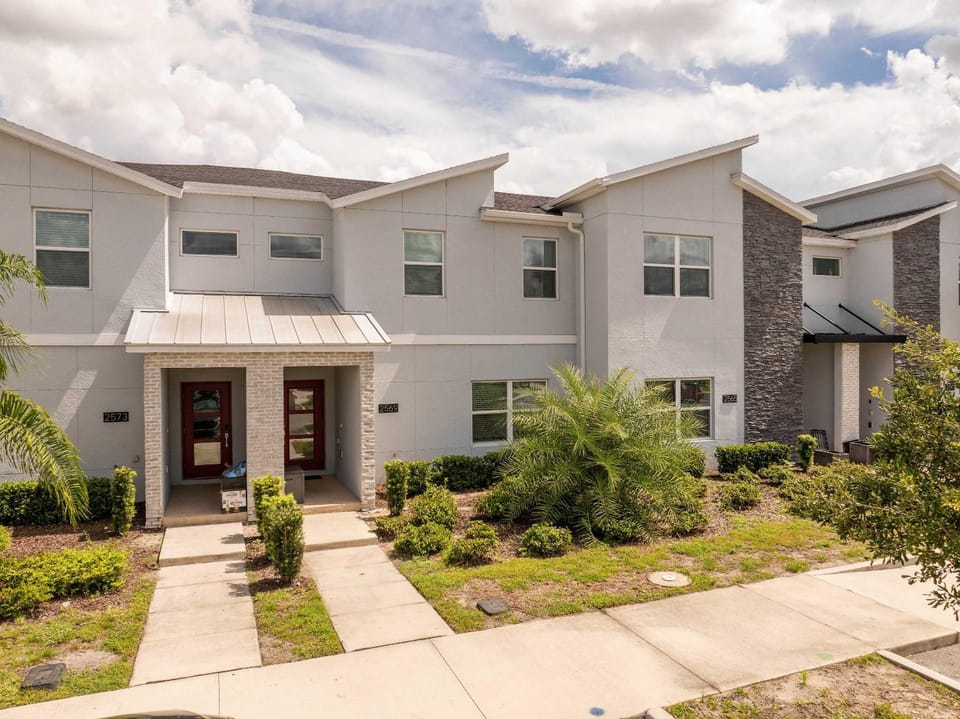 Stunning 4Bd Close to Disney at Storey Lake Resort 2569 House in Kissimmee