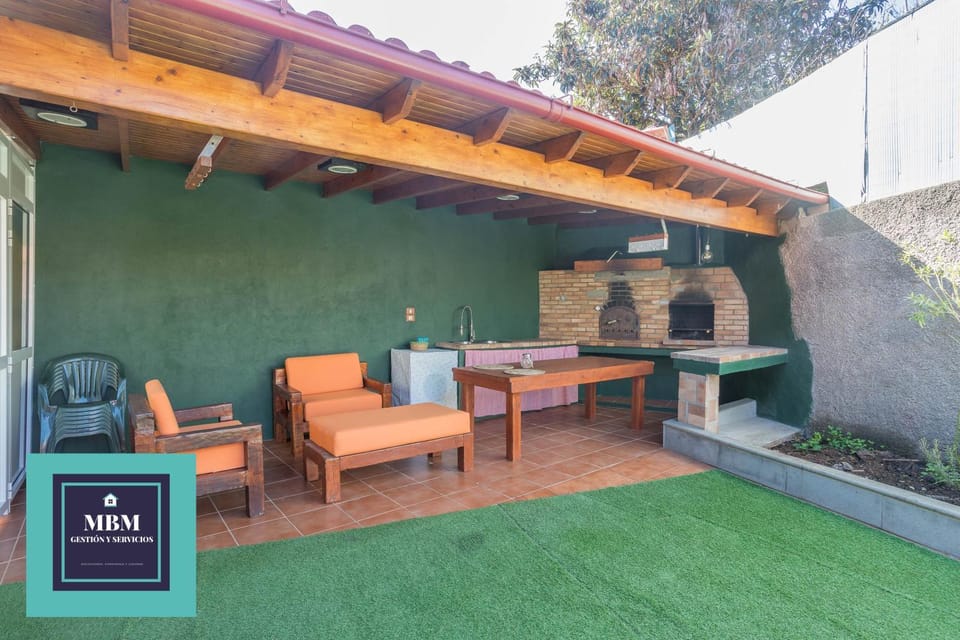 BBQ facilities, Dining area