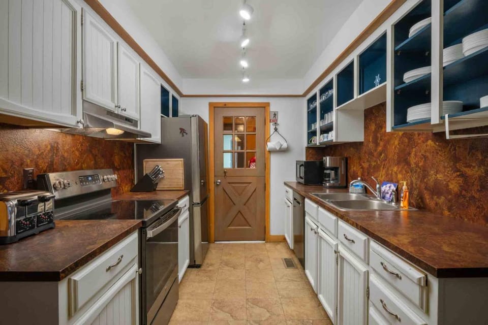 Mt. Hood Chalet House in Clackamas County