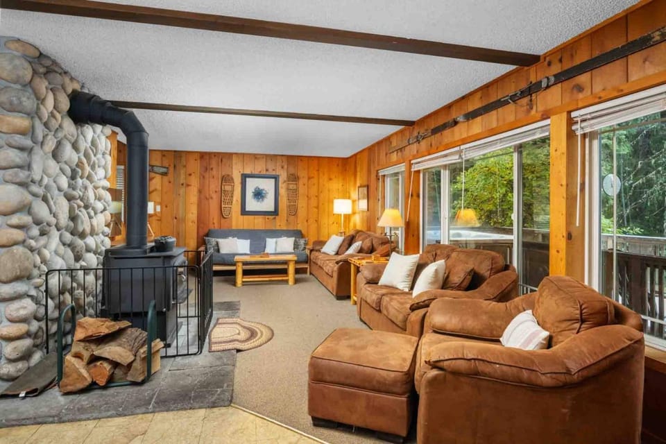 Mt. Hood Chalet House in Clackamas County