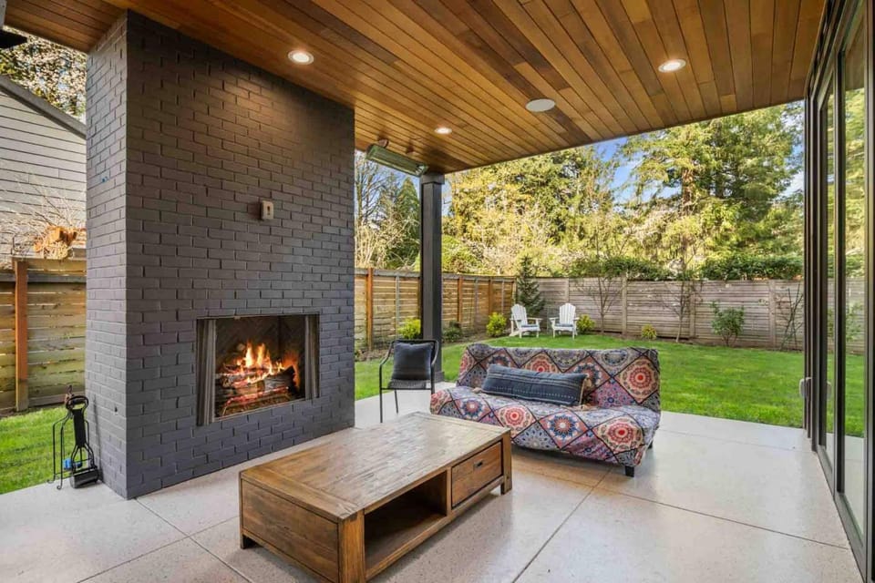 Maison Ananda Oswego House in Lake Oswego