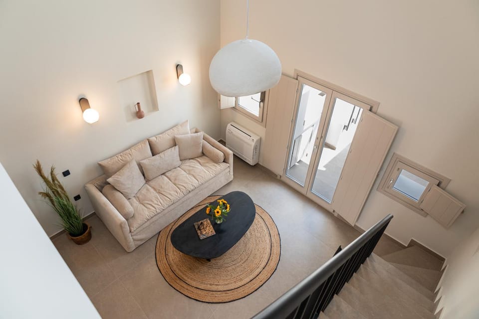 Depalyma Suites Hotel in Santorini