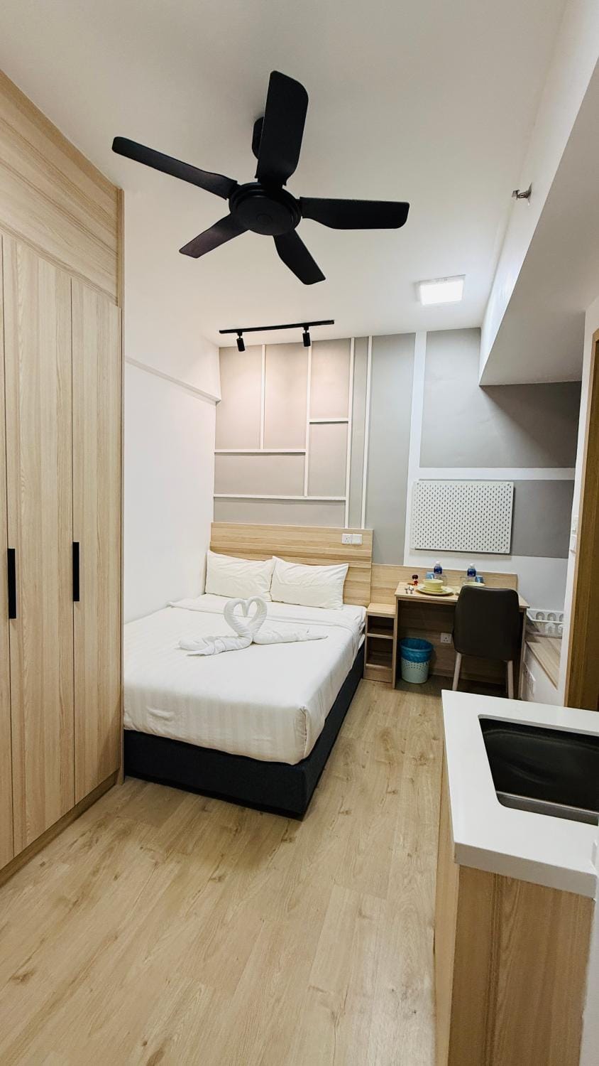Bed, Photo of the whole room, Bedroom, wardrobe, air conditioner