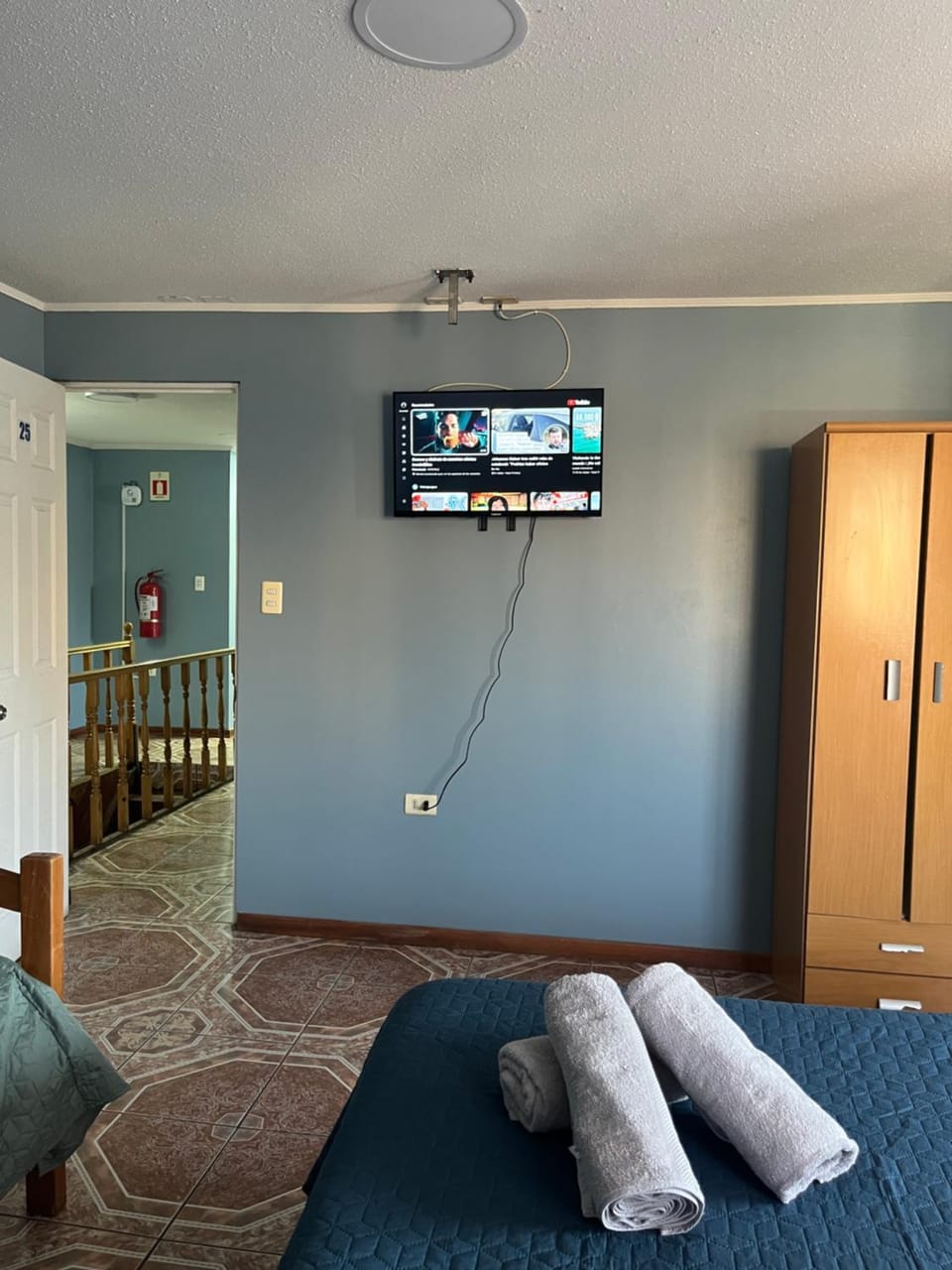 Bed, TV and multimedia, Photo of the whole room, Bedroom, internet