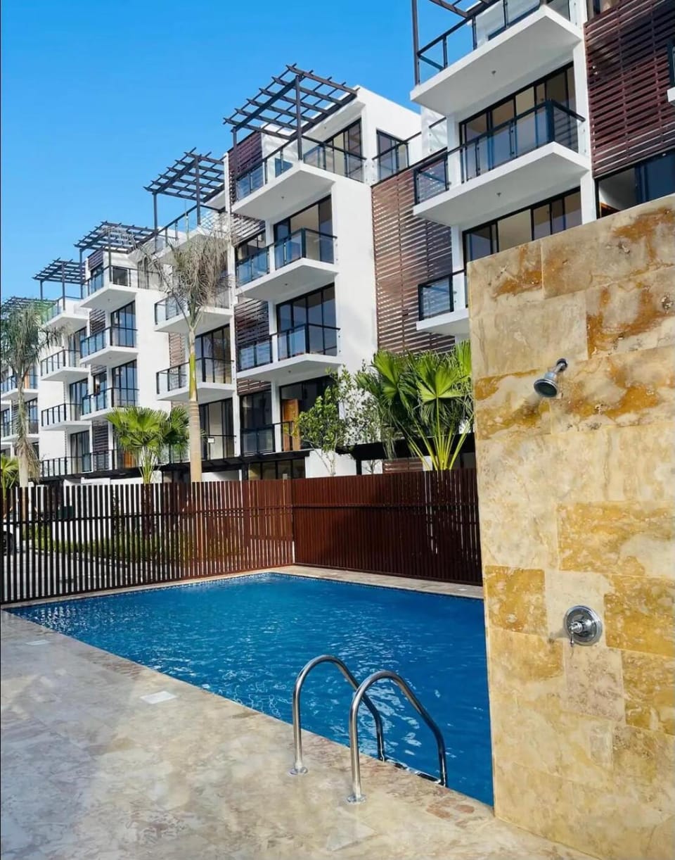 Pool view, Swimming pool
