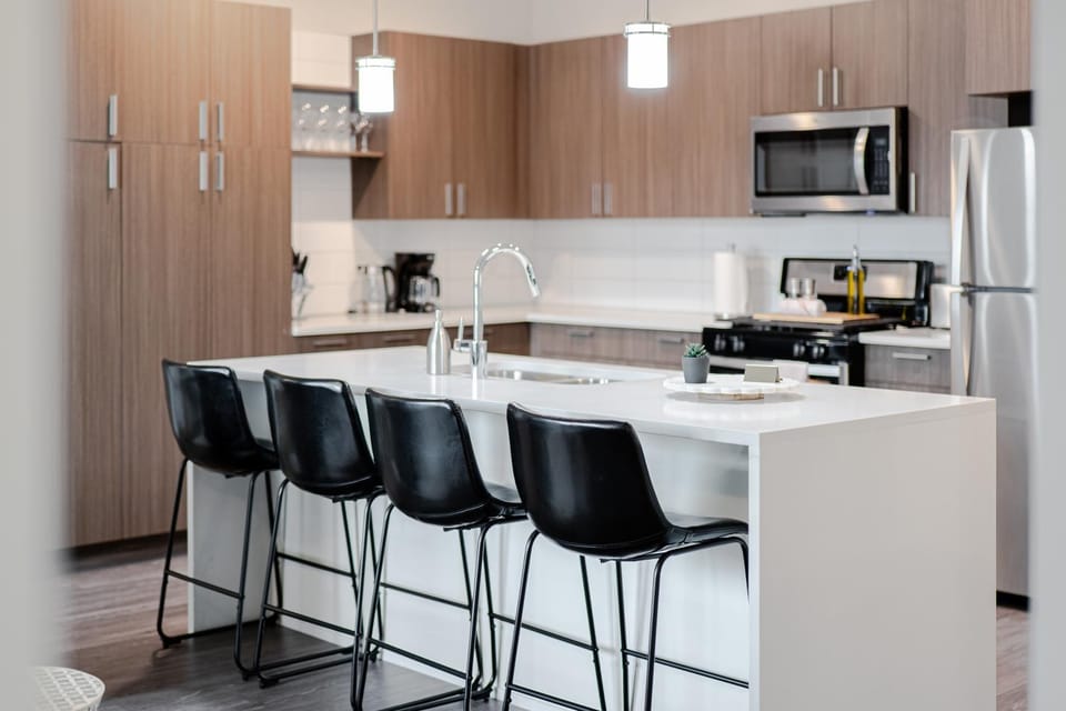 Coffee/tea facilities, Kitchen or kitchenette, Dining area, dishwasher, oven, stove, toaster
