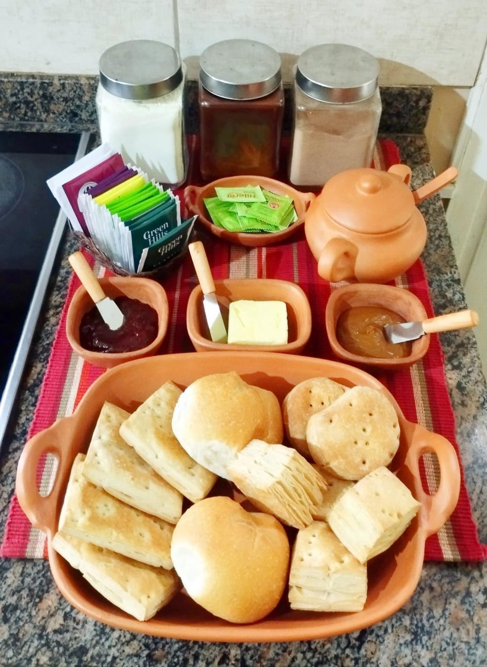 Kitchen or kitchenette, Food and drinks, Food, Breakfast, Continental breakfast
