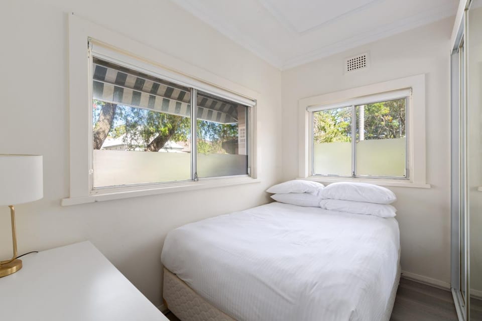 2-Bed Apartment Near Manly Beach Apartment in Manly