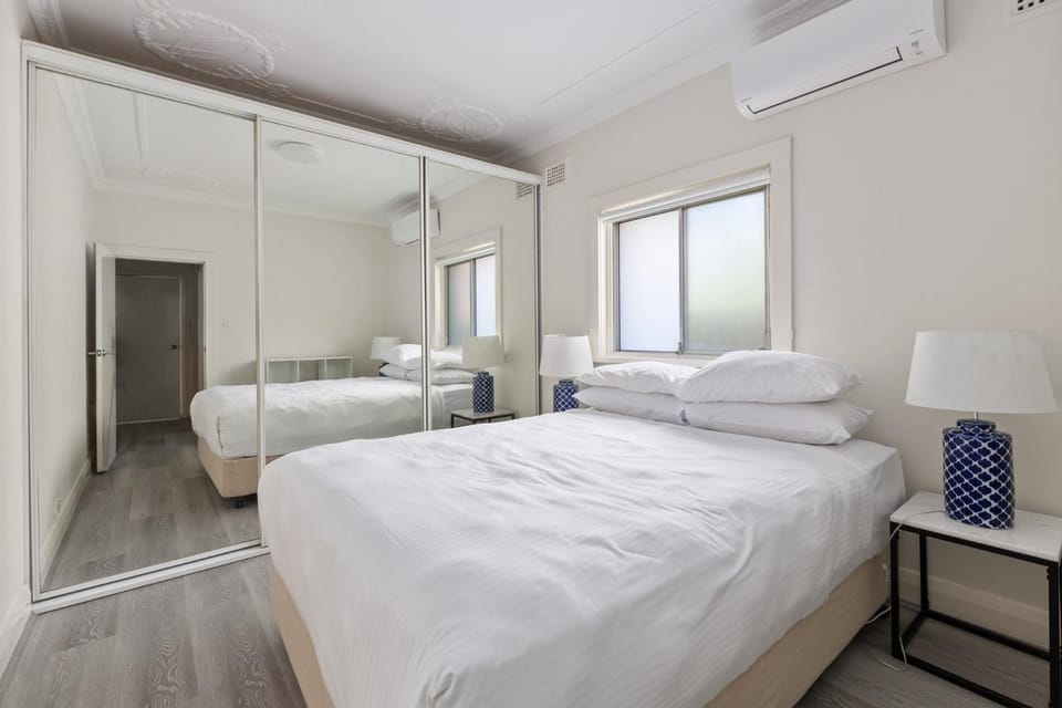 2-Bed Apartment Near Manly Beach Apartment in Manly