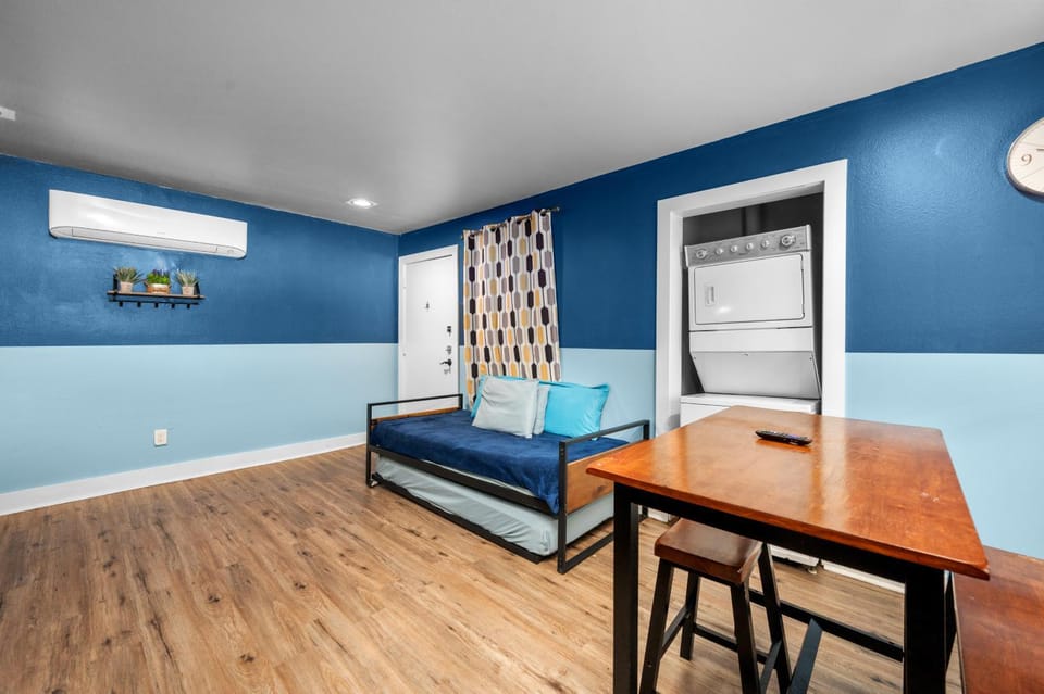 Stylish Apartment Minutes from NRG and Med Center Apartment in Harris County