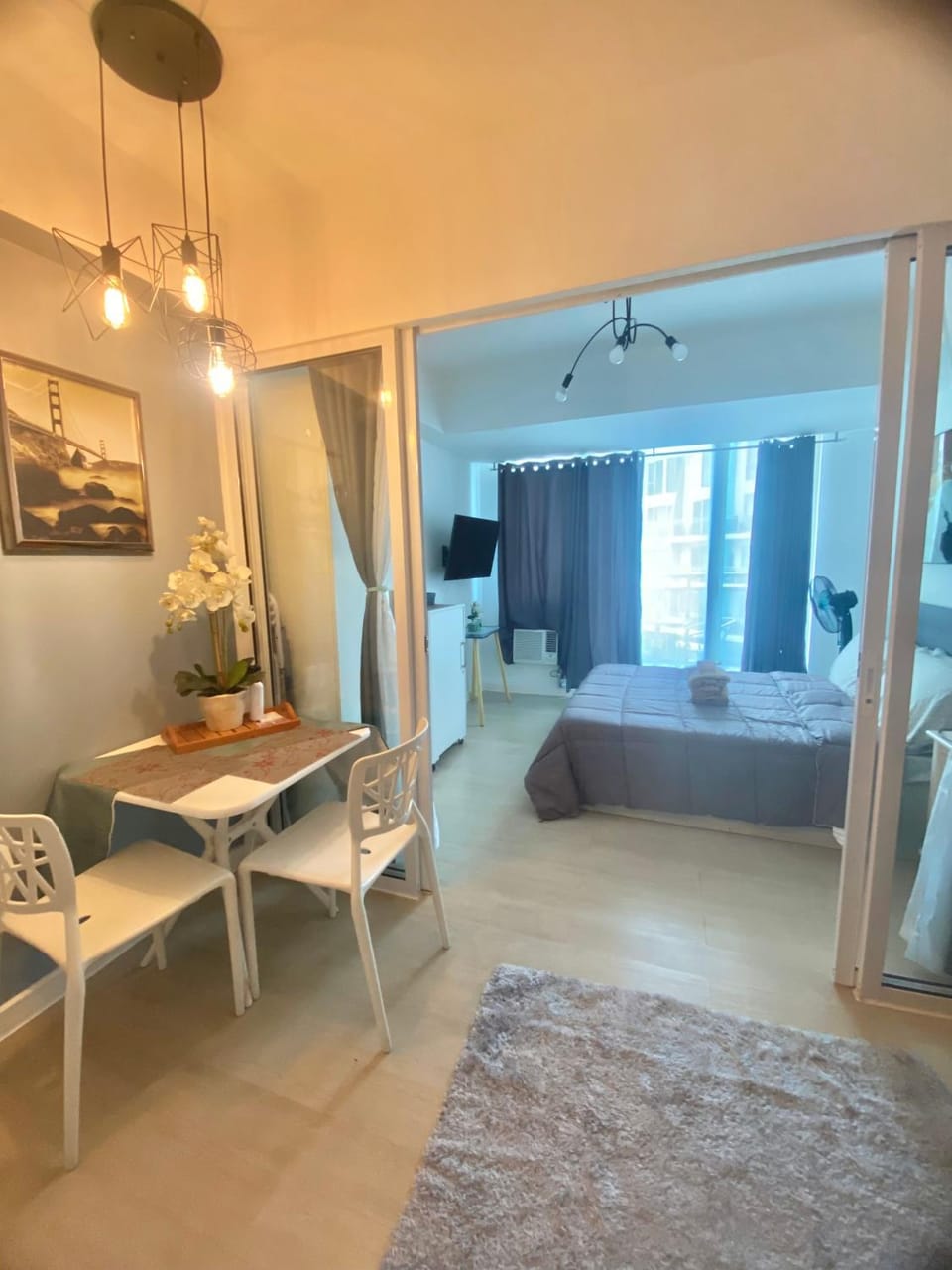 Condotel Azure Beachview Apartment in Makati