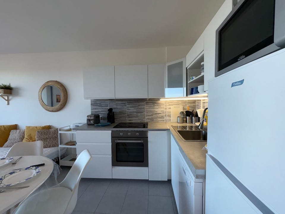 Appartement cosy moderne avec terrasse et parking, à 50m de la plage - FR-1-323-569 Apartment in Saint-Jean-de-Monts