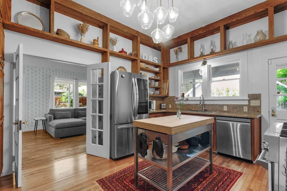 Wine Country Retreat with Pool & Hot Tub - Dogs OK House in Russian River