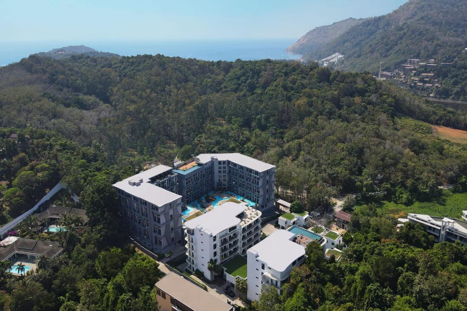 Property building, Day, Bird's eye view, Mountain view, Sea view, Swimming pool
