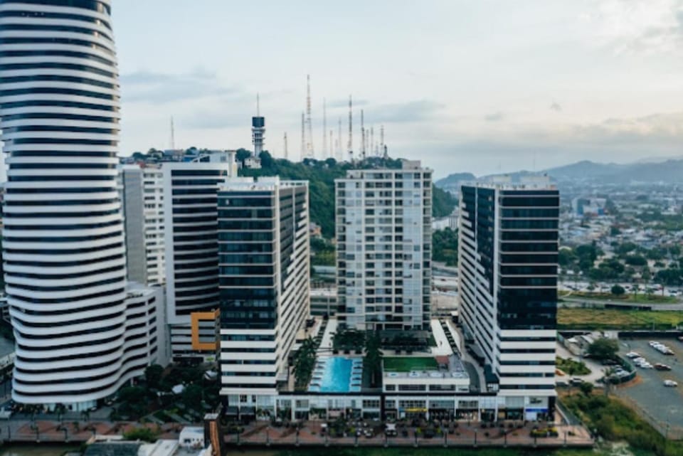 Property building, Day, Neighbourhood, Natural landscape, Bird's eye view, City view, Mountain view, Pool view, Swimming pool, Location