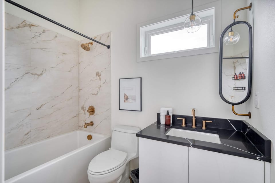 Stay Portland - AlbertaArts Happy Place Townhome House in Portland