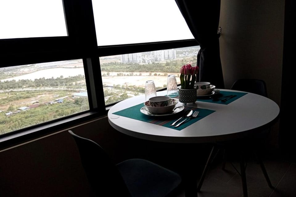 F1-22-07 Short Escape Home TAMARIND NETFLIX WIFI PARKING Apartment in Selangor, Malaysia