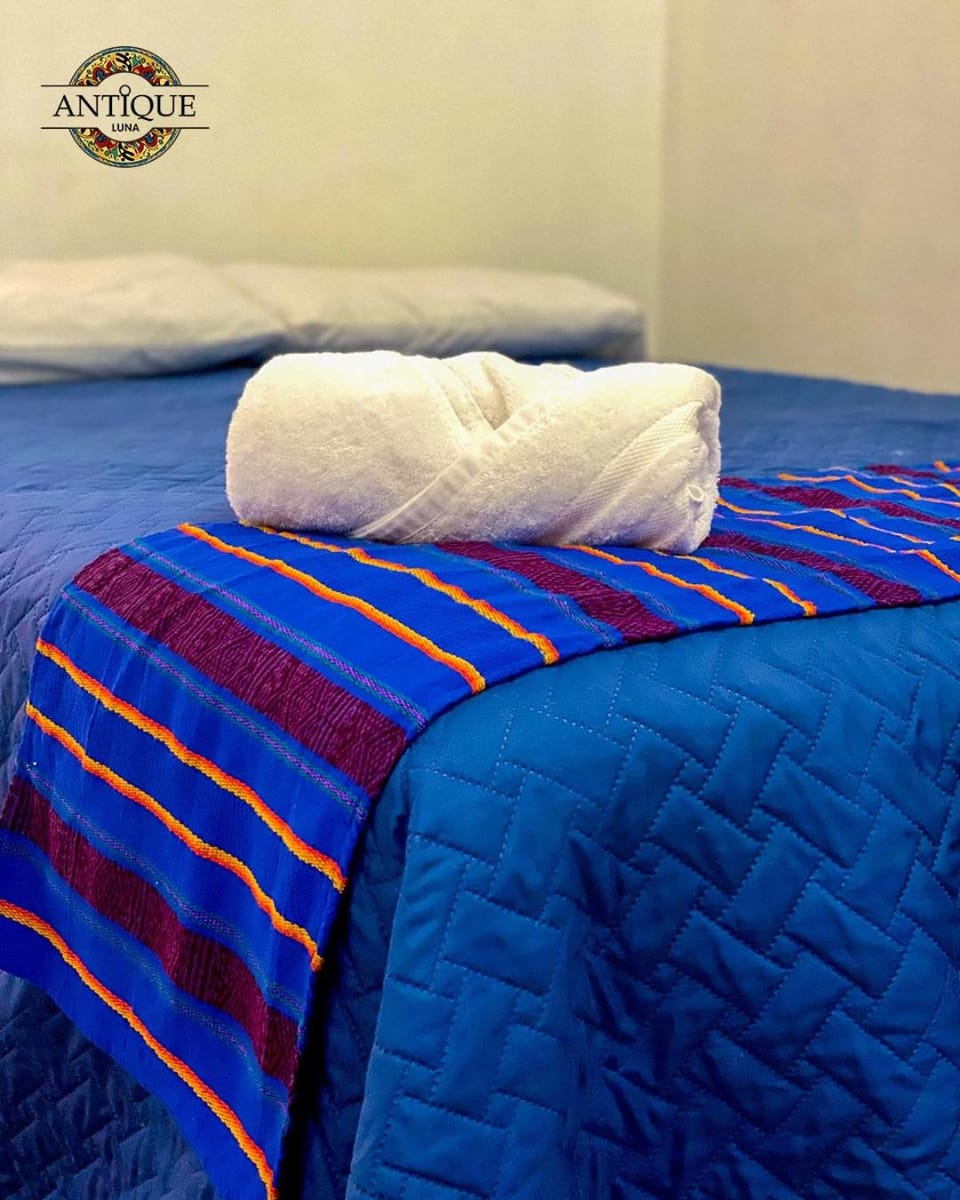 Hostal Antique Luna Bed and Breakfast in La Libertad Department, El Salvador