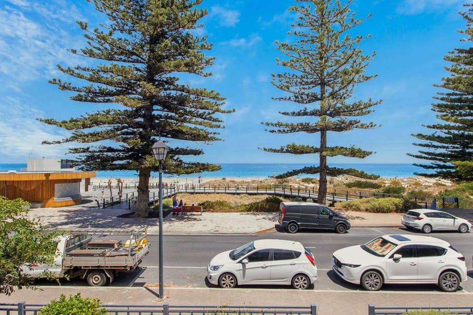 Waterfront Serenity in Seacliff Apartment in Adelaide