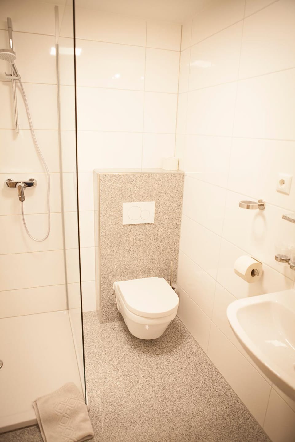 Shower, Toilet, Bathroom