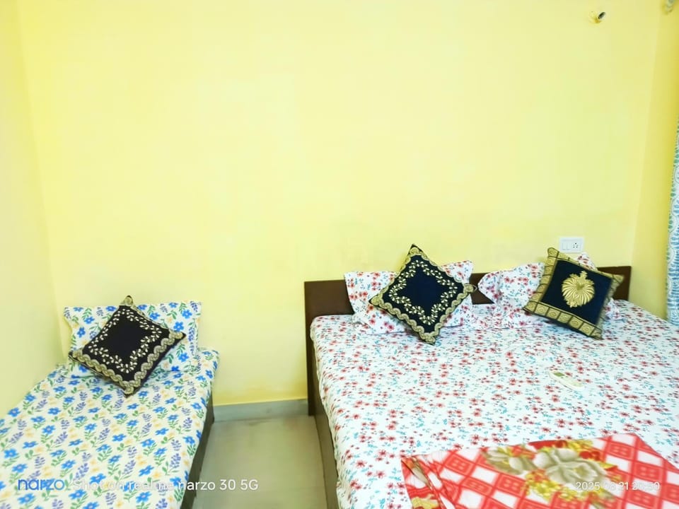 Bed And Breakfast At Pushpanjali Phase 2 ,Ovale ,Ghodbunder Road Thane West Bed and Breakfast in Thane