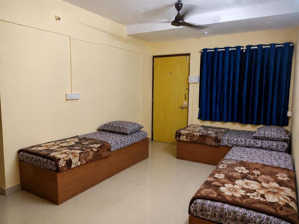 Bed And Breakfast At Pushpanjali Phase 2 ,Ovale ,Ghodbunder Road Thane West Bed and Breakfast in Thane