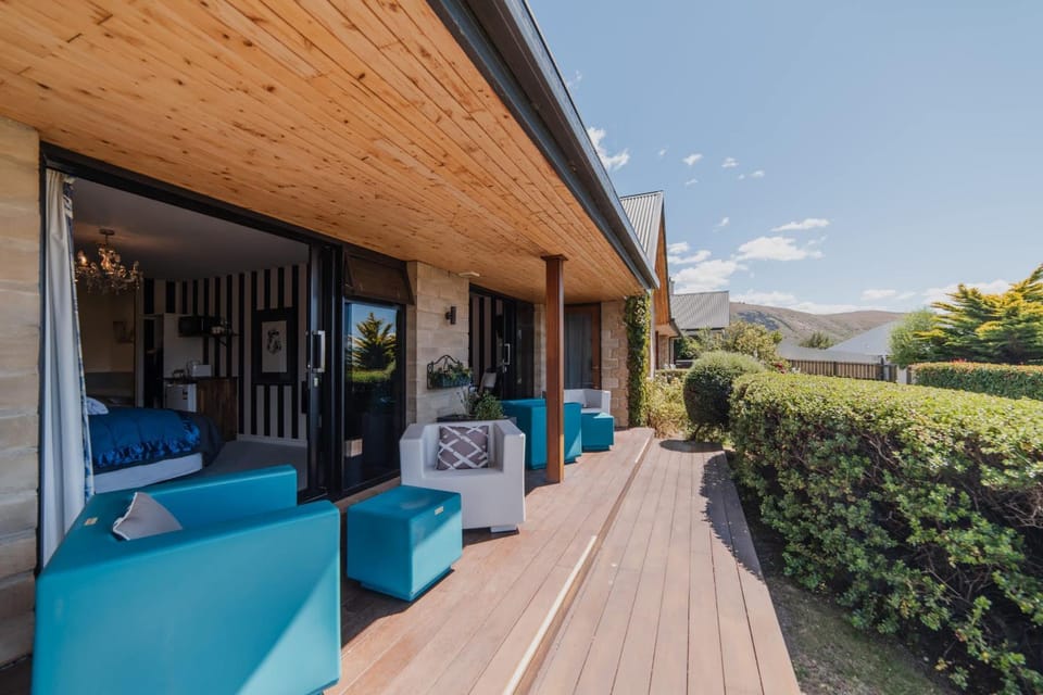 The Andromeda Hideaway - 6BR Hot tub BBQ House in Lake Tekapo