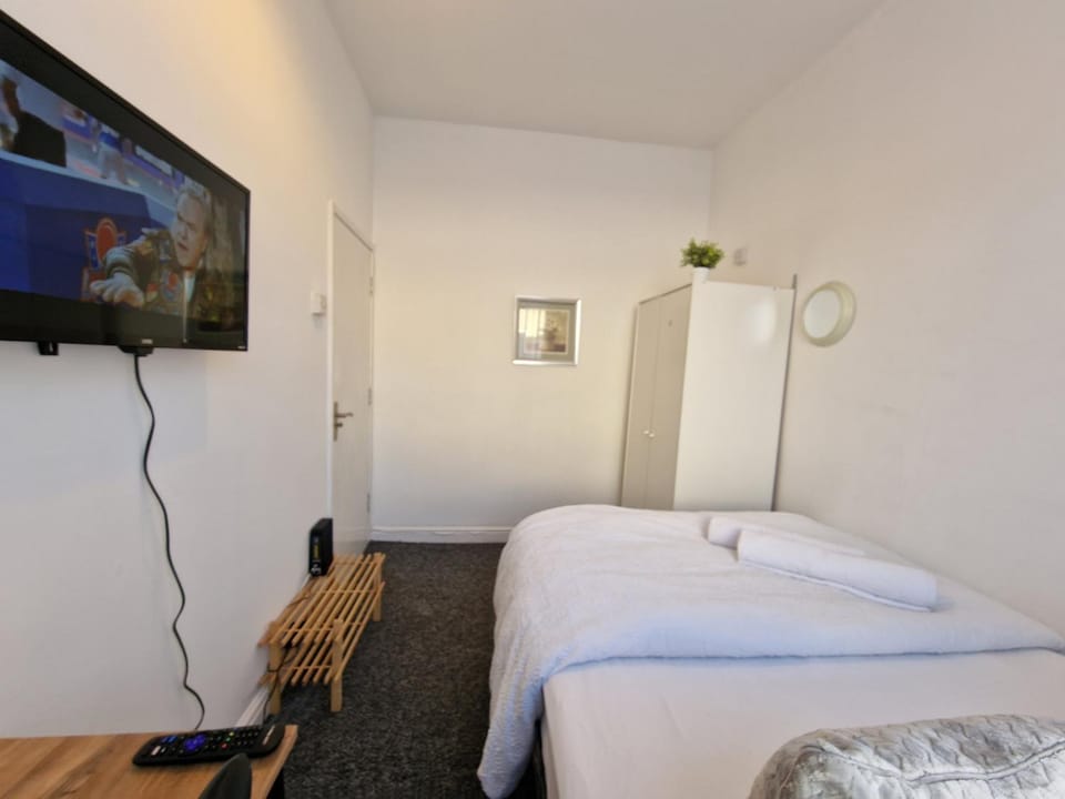 Nice Living Serviced Accommodations 12 Vacation rental in Coventry