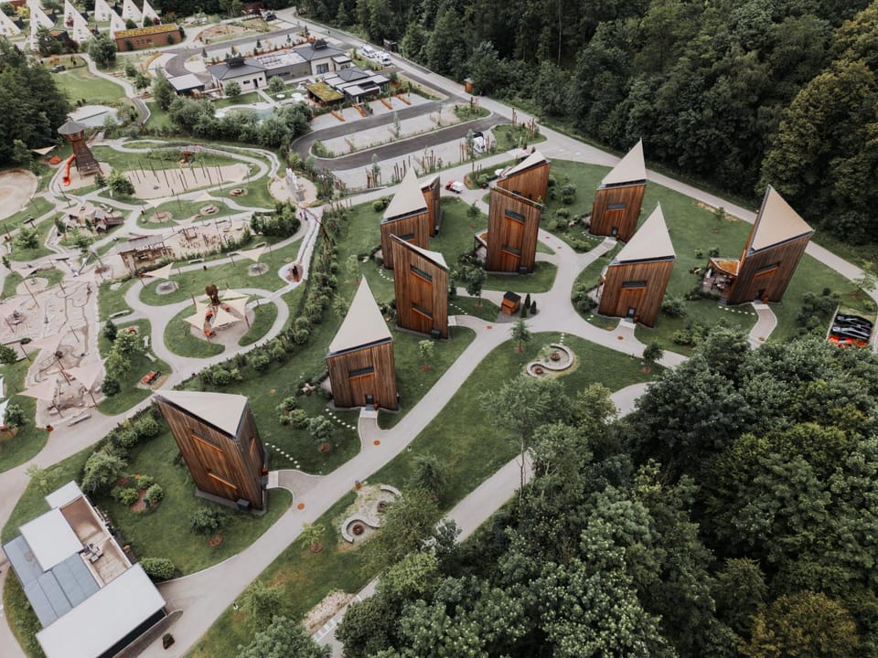 Property building, Natural landscape