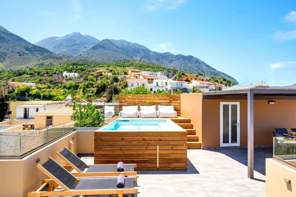 Balcony/Terrace, Swimming pool