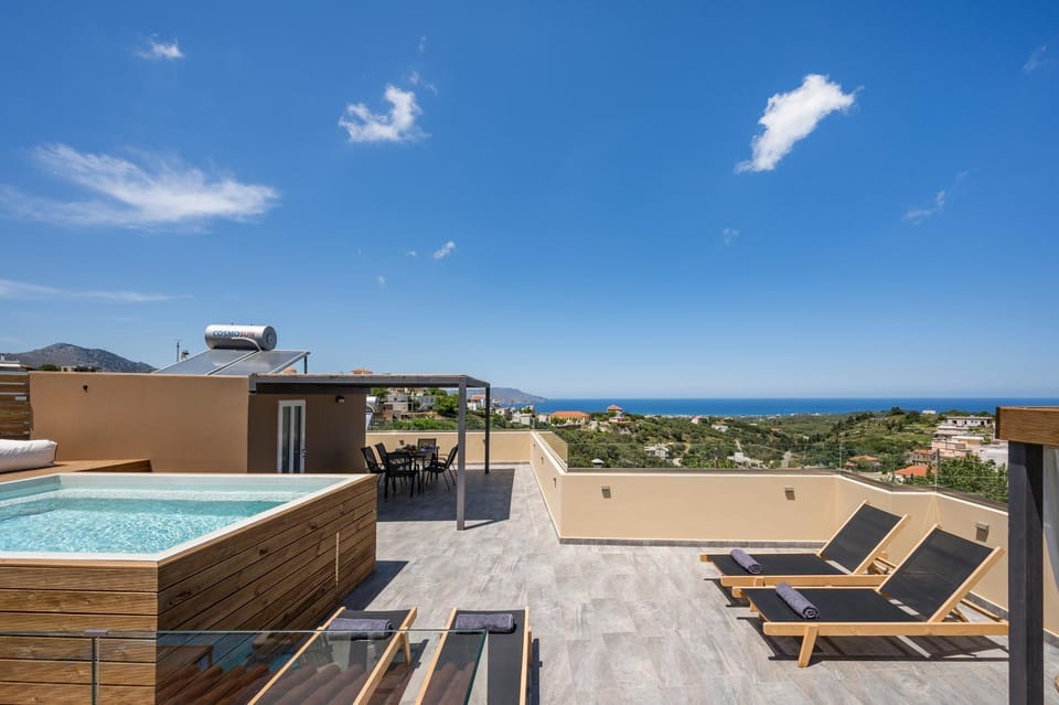 Day, Natural landscape, View (from property/room), Balcony/Terrace, Garden view, Pool view, Sea view, Swimming pool, Swimming pool, sunbed