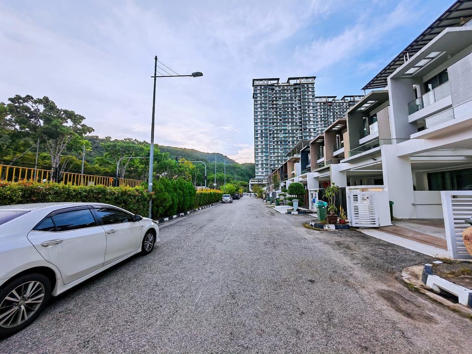 Property building, Neighbourhood, Parking