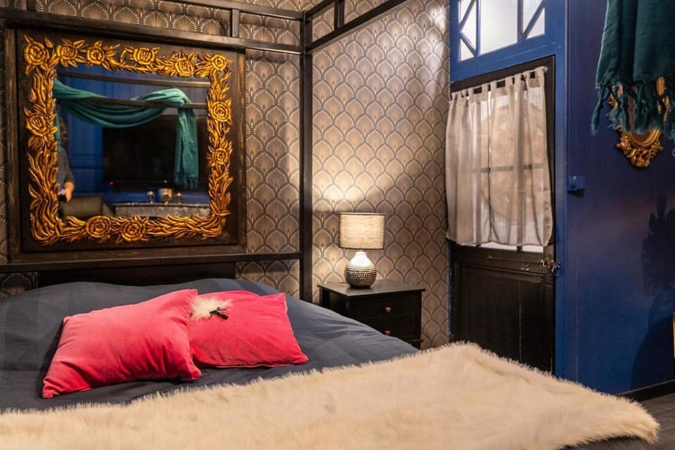 Love Room, La Parenthèse, Auxerre Apartment in Bourgogne-Franche-Comté