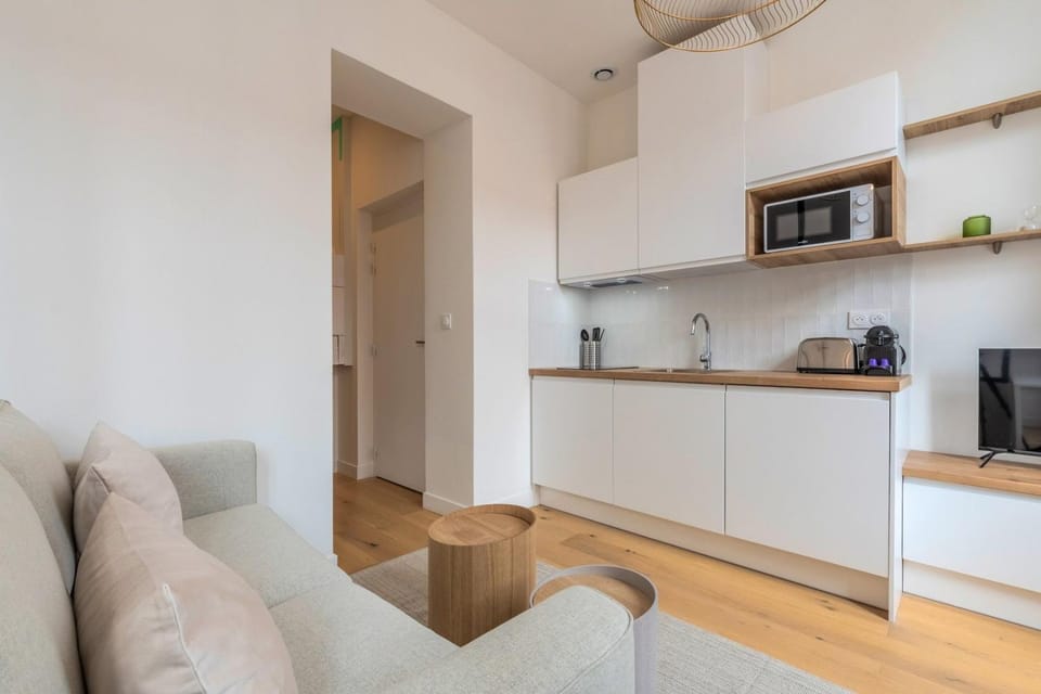 Grand studio rénové, proche tram Apartment in Hauts-de-France
