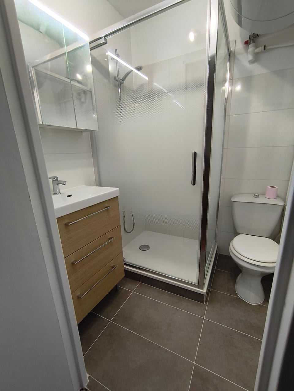 Shower, Toilet, Bathroom