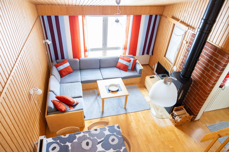Living room, Photo of the whole room, Seating area, Dining area, Bedroom