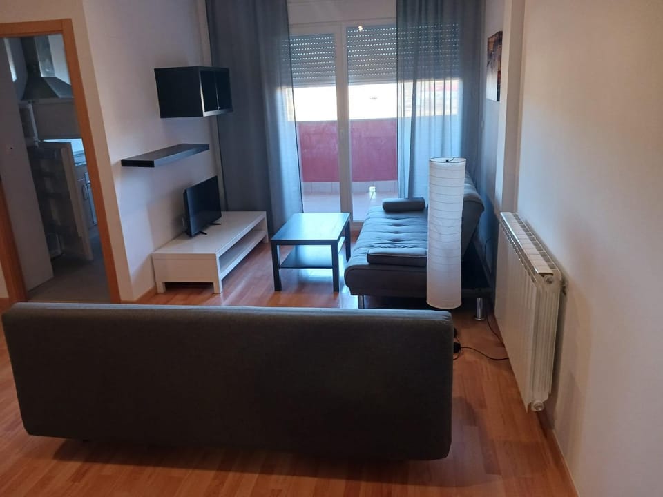 Communal lounge/ TV room, TV and multimedia, Seating area