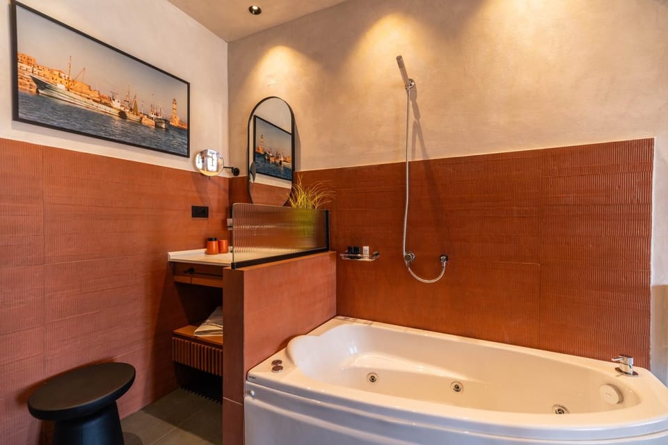 Hot Tub, Hot Tub, Bathroom, Bath