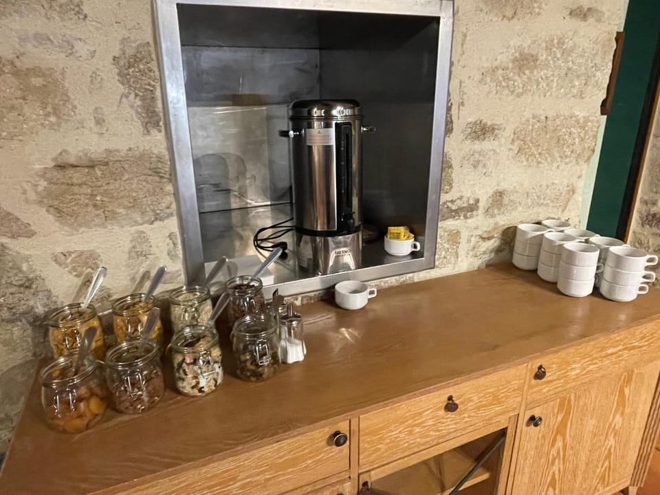 Property building, Breakfast