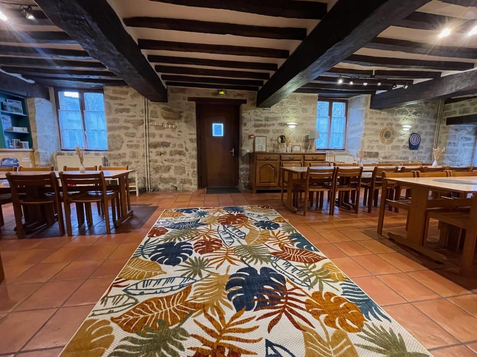 Property building, Banquet/Function facilities, Breakfast