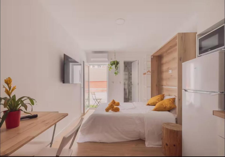 Bed, Photo of the whole room