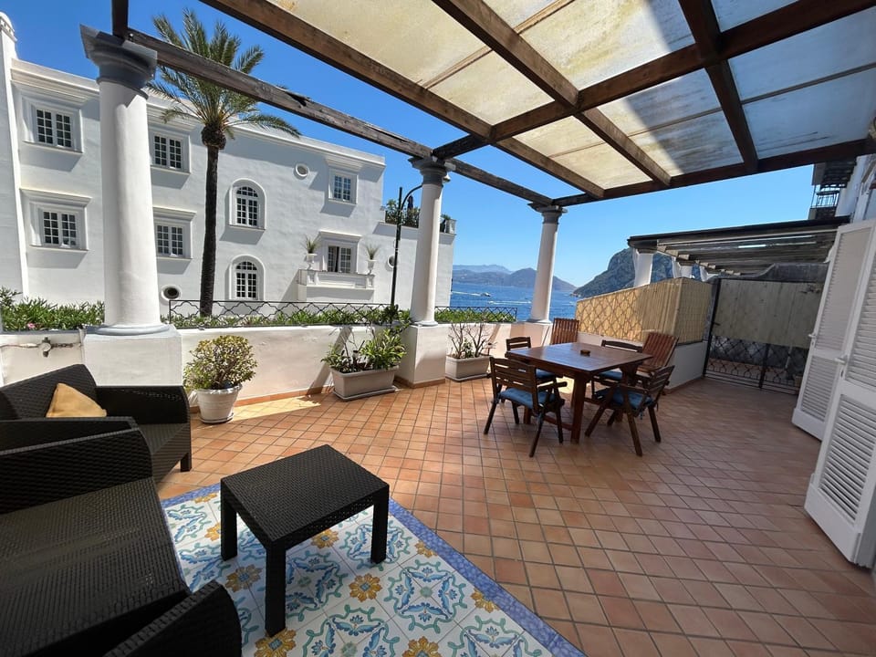 Patio, View (from property/room), Balcony/Terrace