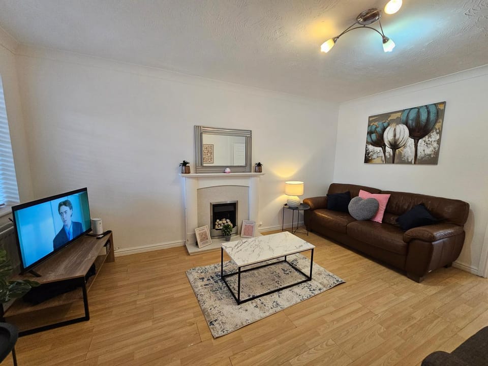 TV and multimedia, Living room, Seating area