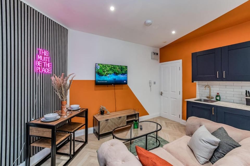 Beautiful Studio Next to Beach & Shopping Centre Apartment in Brighton